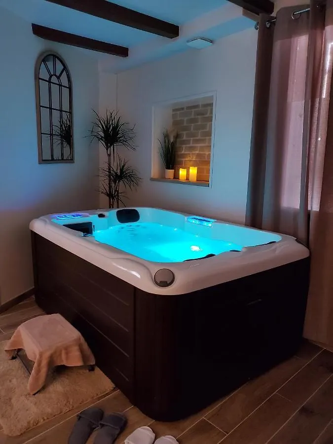 Holiday home Jacuzzi Privatif Dans Maison De Village Au Calme Flaviac France