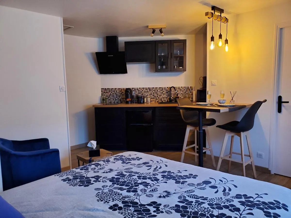 Jacuzzi Privatif Dans Maison De Village Au Calme Flaviac 0*,  France